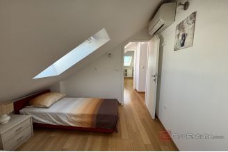 018 2035 367 Split Center Furnished two bedroom apartment for sale