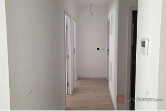013 2048 61 Makarska Three bedroom apartment in a new building for sale
