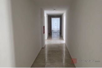 013 2048 61 Makarska Three bedroom apartment in a new building for sale