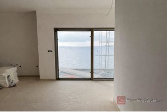 008 5497 30 Pag One bedroom apartment with a sea view for sale