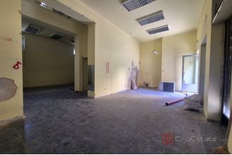 006 2016 704 split attractively positioned commercial space for rent