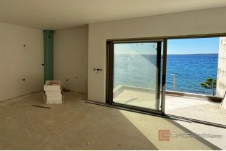 008 5499 30 Pag one bedroom apartment with sea view for sale