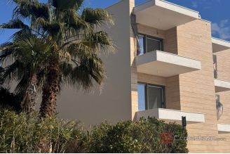 008 5499 30 Pag one bedroom apartment with sea view for sale