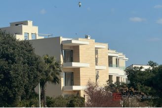 008 5500 30 Pag three bedroom apartment with sea view for sale