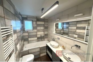 009 2035 368 Split Modern apartmwent with pool for sale