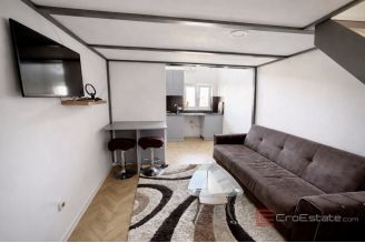 006 2060 09 Split Mejasi modern functional space with gallery for rent