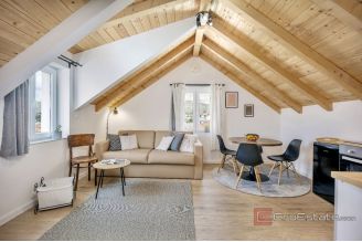 020 2060 10 Trogir Modern apartment house with six units for sale