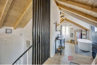 020 2060 10 Trogir Modern apartment house with six units for sale