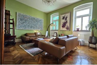 015 1021 54 Rijeka luxury spacious apartment for sale