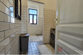 015 1021 54 Rijeka luxury spacious apartment for sale