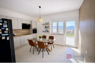 020 2060 11 Split Area Family house with yard and two seperate apartments for sale