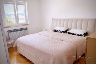 020 2060 11 Split Area Family house with yard and two seperate apartments for sale