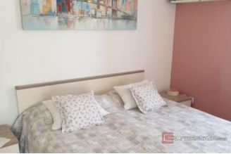 014 2035 369 Split Meje Three bedroom apartment with a sea view for rent