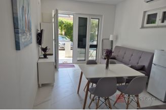 015 5503 30 Omis Four residential units in a smaller building for sale