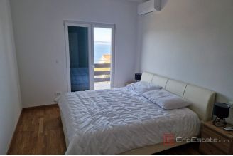 015 5503 30 Omis Four residential units in a smaller building for sale
