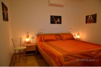 019 2035 371 Trogir Modern two bedroom apartment with a sea view for sale