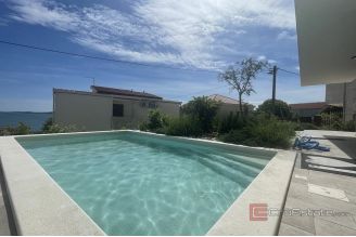 018 2035 370 Trogir modern two bedroom apartment with pool and sea view for sale