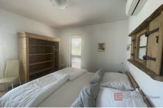 018 2035 370 Trogir modern two bedroom apartment with pool and sea view for sale