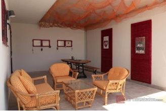 018 2035 370 Trogir modern two bedroom apartment with pool and sea view for sale