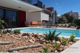 018 2035 370 Trogir modern two bedroom apartment with pool and sea view for sale