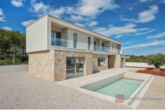 011 2022 491 Solta modern villa in a peaceful location with open sea views for sale