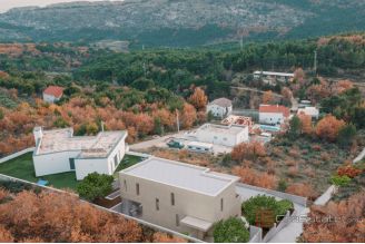 010 5505 30 Omis Land with building permit and a project for sale