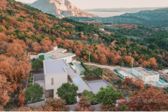 010 5505 30 Omis Land with building permit and a project for sale