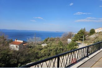 001 5506 30 Split area House with pool and a sea view for sale