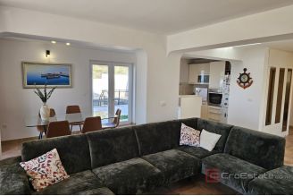 010 5506 30 Split area House with pool and a sea view for sale