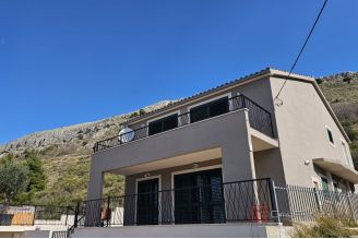 010 5506 30 Split area House with pool and a sea view for sale