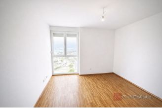 008 2060 13 Split Spinut Three bedroom apartmnet with a sea view for sale