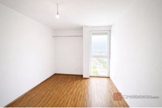 008 2060 13 Split Spinut Three bedroom apartmnet with a sea view for sale