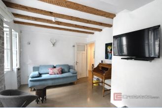 001 2056 09 Split centre charming apartment with investment potential for sale