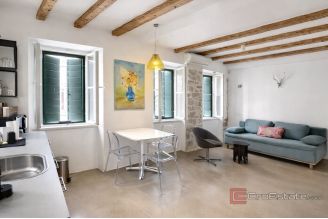 009 2056 09 Split centre charming apartment with investment potential for sale