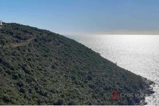 001 5507 30 Cavtat Spacious building land in the first row to the sea for sale
