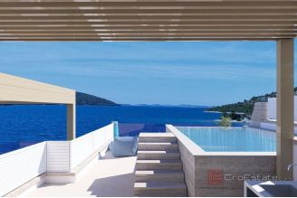 007 2022 490f Sibenik penthouse with pool and roof terrace for sale