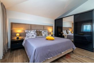 016 2044 86 Rogoznica luxury villa with pool for sale