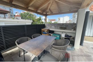 010 2035 373 Trogir Modern semi detached house with pool and a sea view for sale