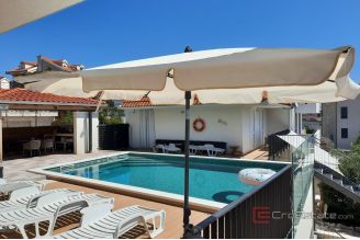 010 2035 373 Trogir Modern semi detached house with pool and a sea view for sale