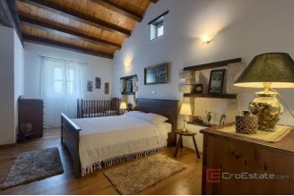 019 1024 48 Pazin Modern villa with pool for sale