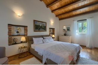 019 1024 48 Pazin Modern villa with pool for sale