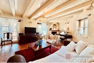 017 1024 49 Rovinj luxury stone villa with pool and big garden for sale