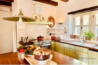 017 1024 49 Rovinj luxury stone villa with pool and big garden for sale