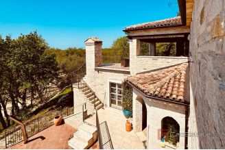 017 1024 49 Rovinj luxury stone villa with pool and big garden for sale