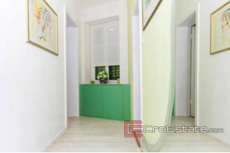 18 2021 65 two bedroom apartment split1