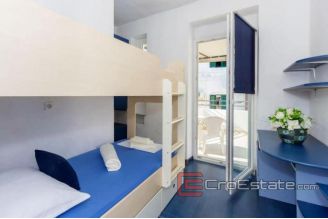 18 2021 65 two bedroom apartment split1