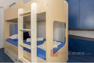 18 2021 65 two bedroom apartment split1