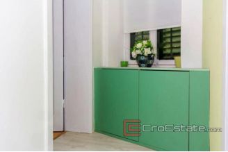 18 2021 65 two bedroom apartment split1