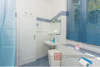 18 2021 65 two bedroom apartment split1