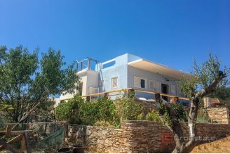 014 2013 257 Solta sea view for sale